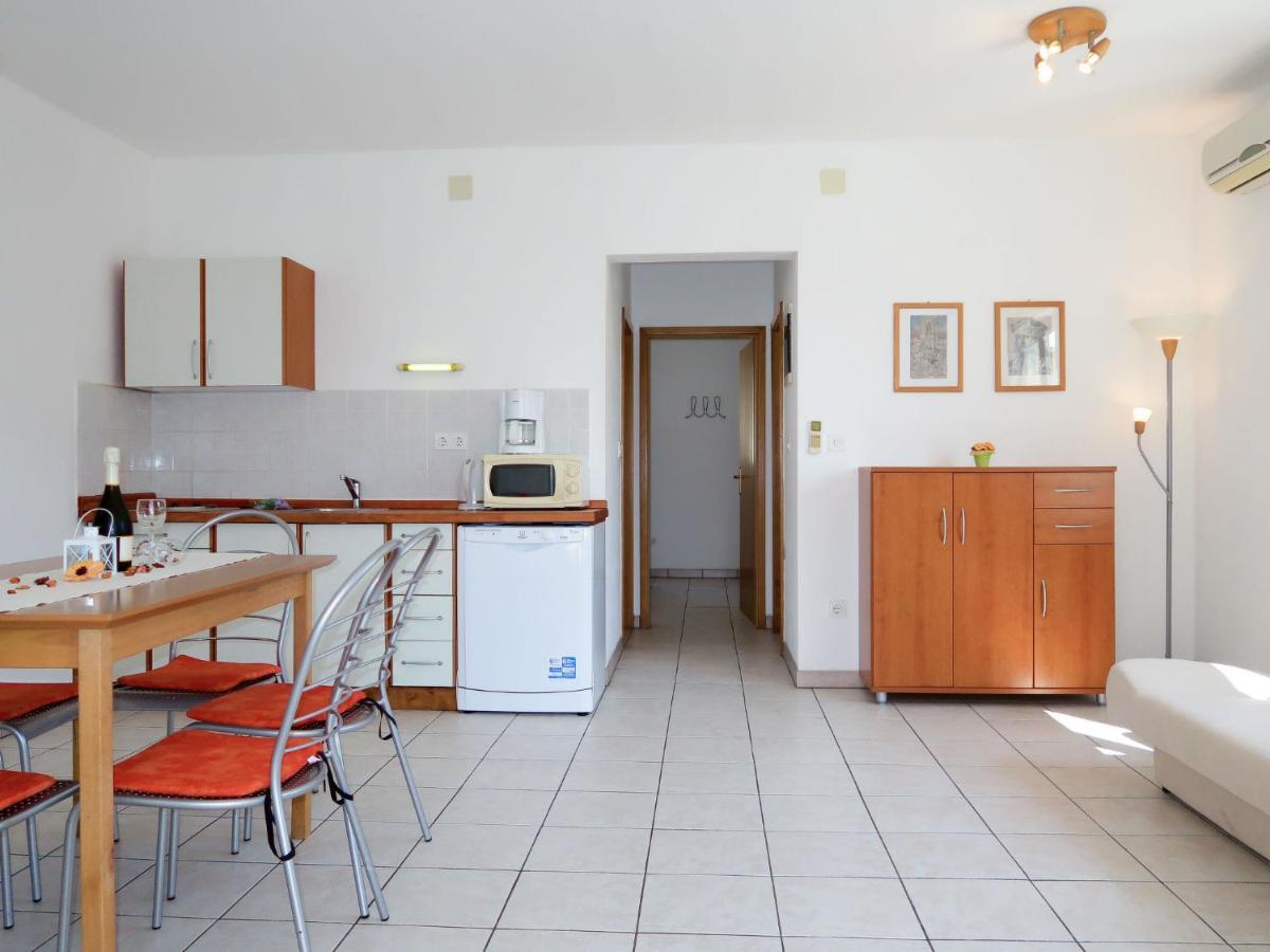 Barbat na Rabu Apartment Andrea - Rab102 By Interhome מראה חיצוני תמונה